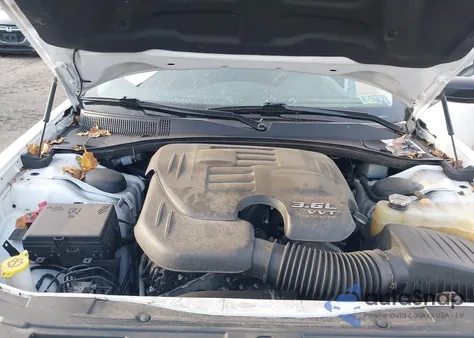 2022 Chrysler 300 Touring z USA, uszkodzony, nr VIN 2C3CCAAG6NH198791